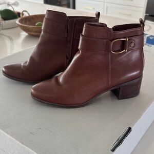 8.5 Anne Klein Brown Leather Ankle Boots
